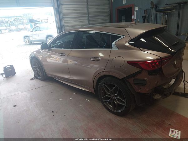 2017 INFINITI QX30 SPORT