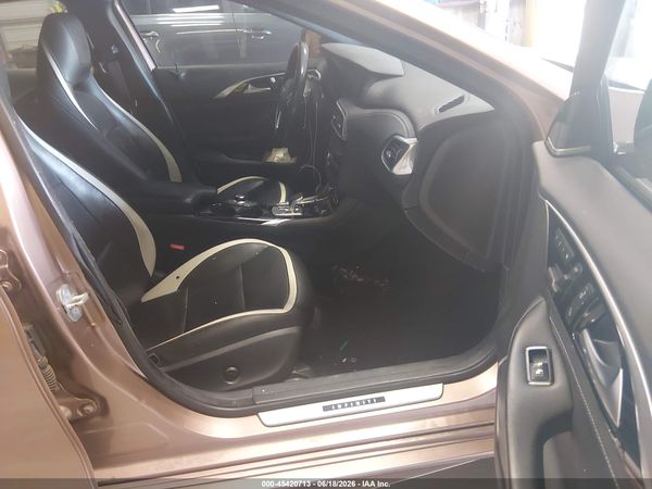 2017 INFINITI QX30 SPORT