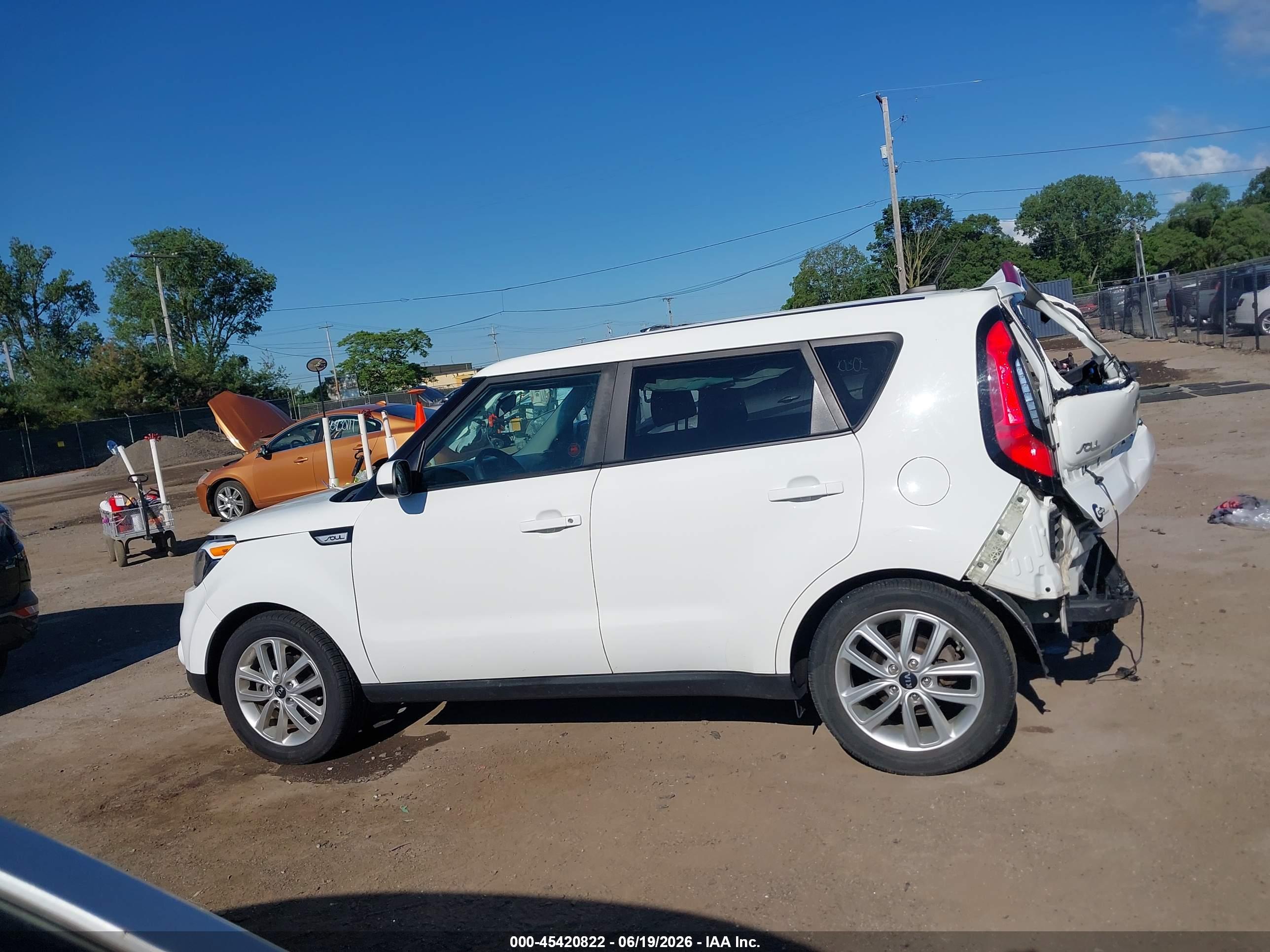2019 KIA SOUL +