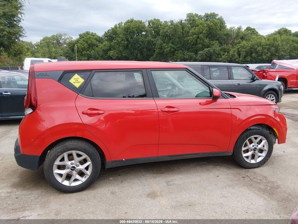 2022 KIA SOUL LX