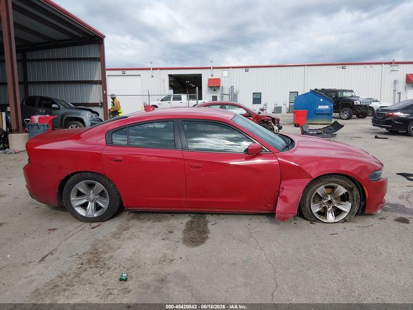 2016 DODGE CHARGER SXT