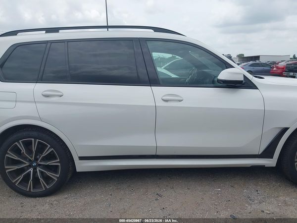 2021 BMW X7 M50I