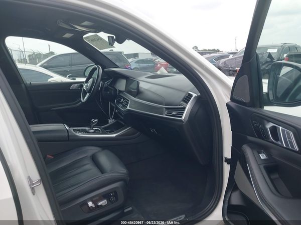 2021 BMW X7 M50I