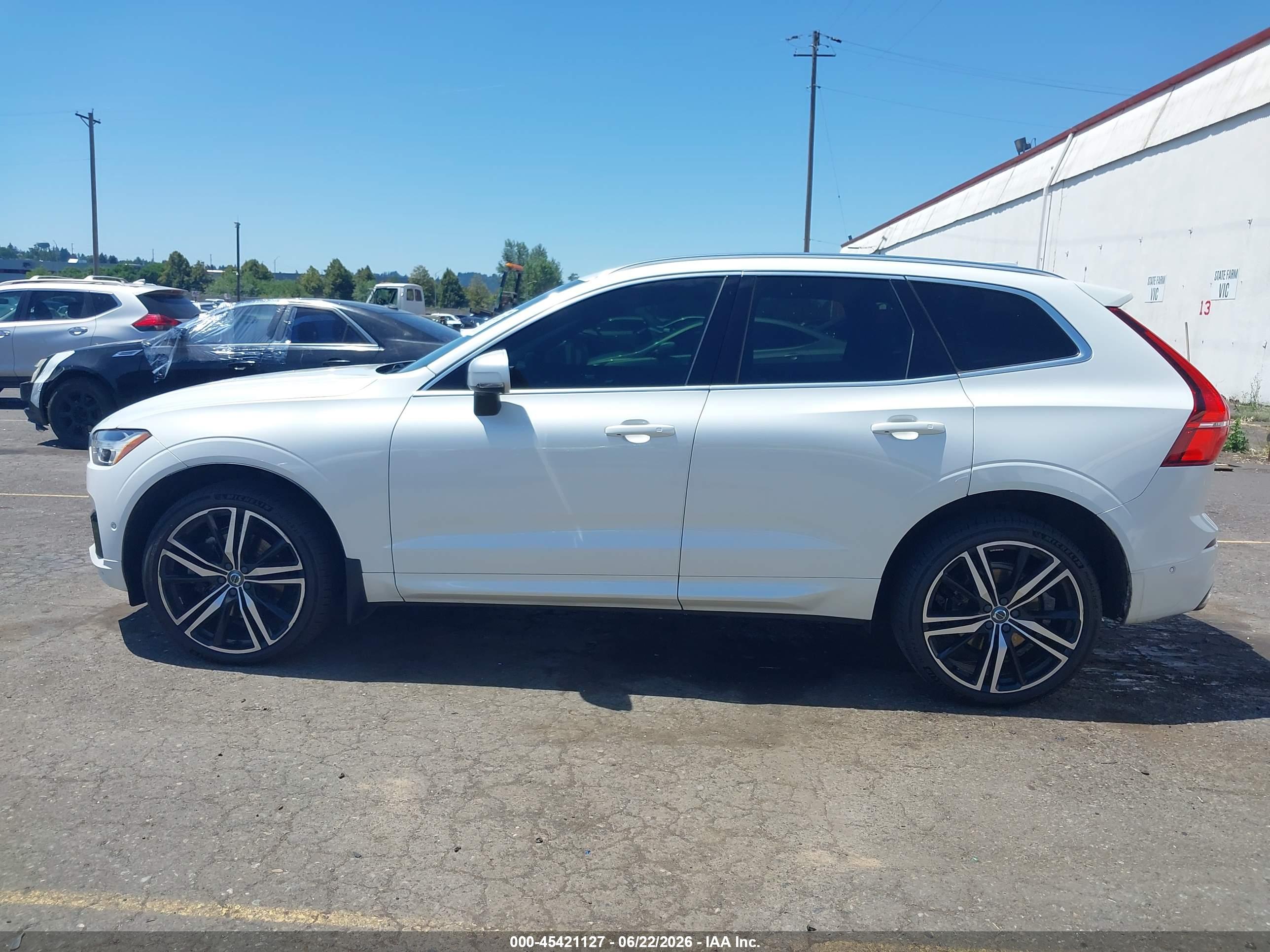 2019 VOLVO XC60 T6 R-DESIGN