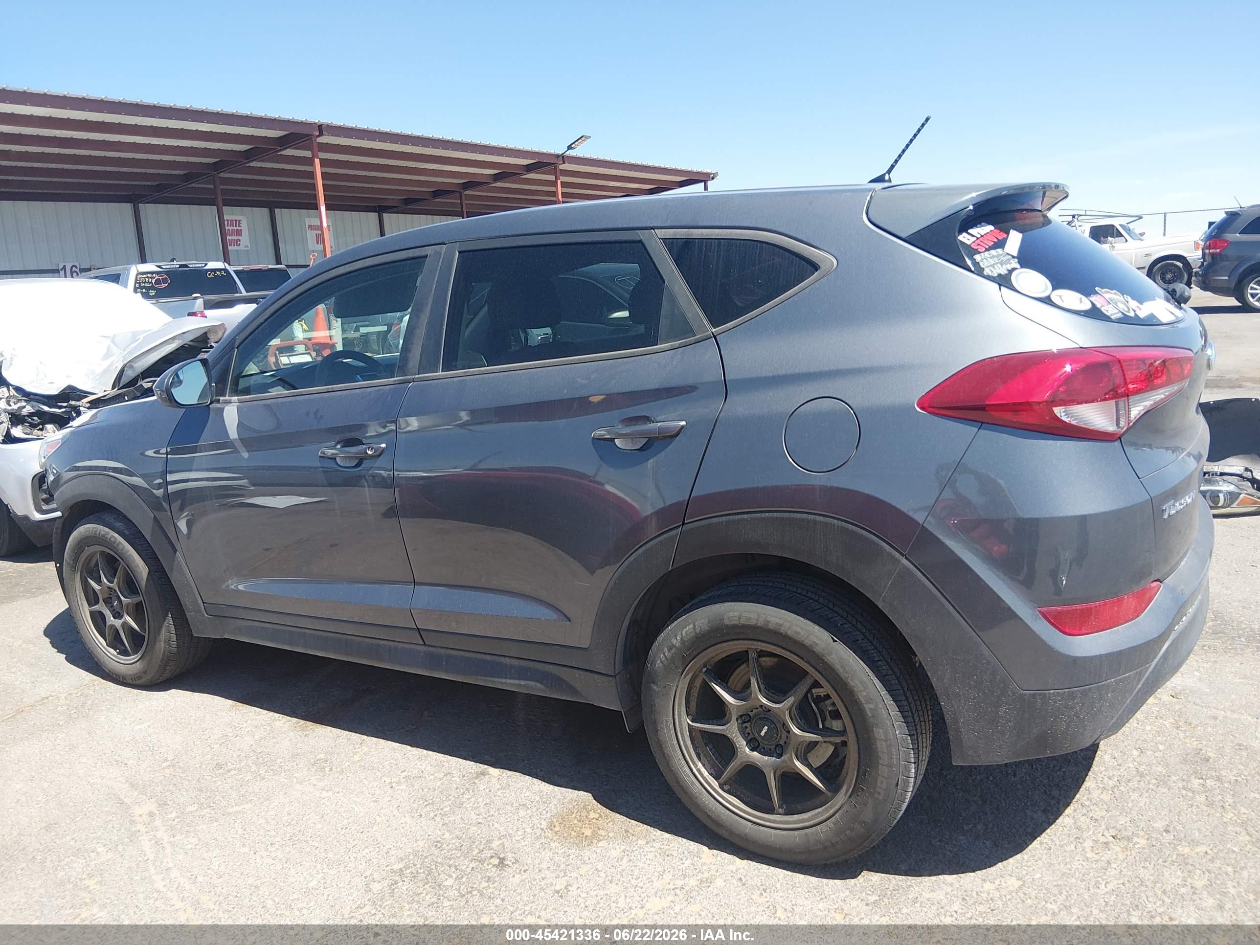 2018 HYUNDAI TUCSON SE