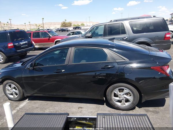 2023 HYUNDAI ELANTRA SE