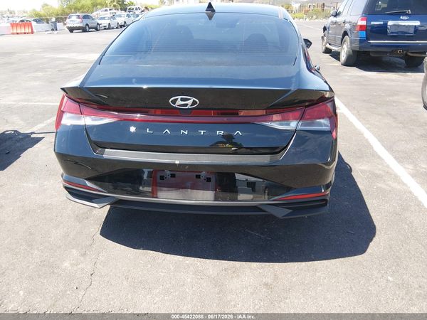 2023 HYUNDAI ELANTRA SE