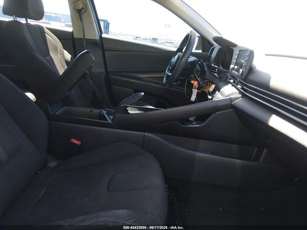 2023 HYUNDAI ELANTRA SE