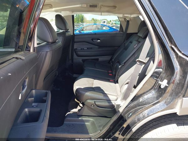 2025 NISSAN PATHFINDER SL 4WD
