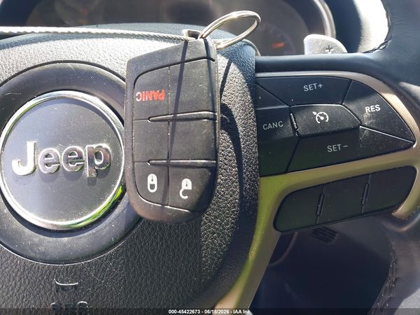 2017 JEEP GRAND CHEROKEE LAREDO 4X4