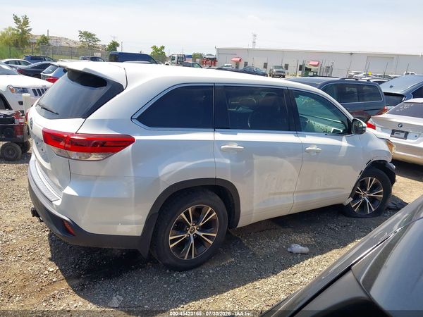 2018 TOYOTA HIGHLANDER LE — I116