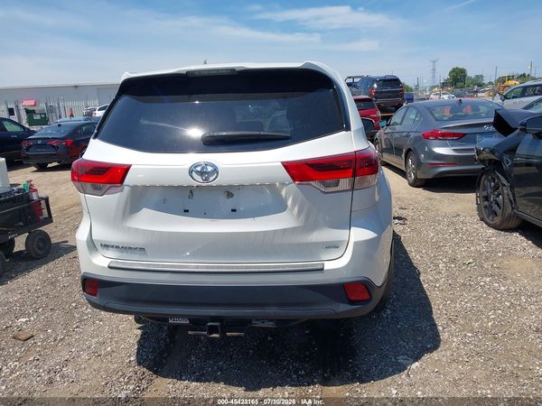 2018 TOYOTA HIGHLANDER LE — I119