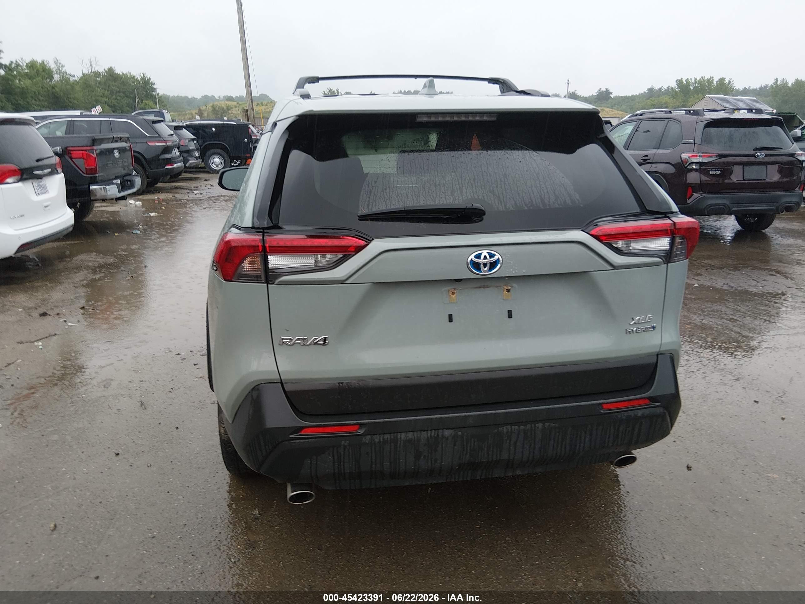 2020 TOYOTA RAV4 HYBRID XLE