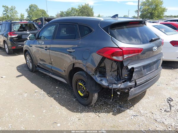 2017 HYUNDAI TUCSON SE PLUS