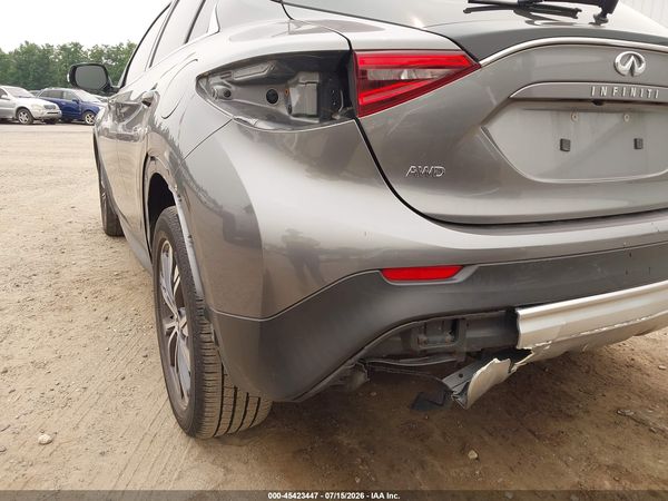 2017 INFINITI QX30 LUXURY
