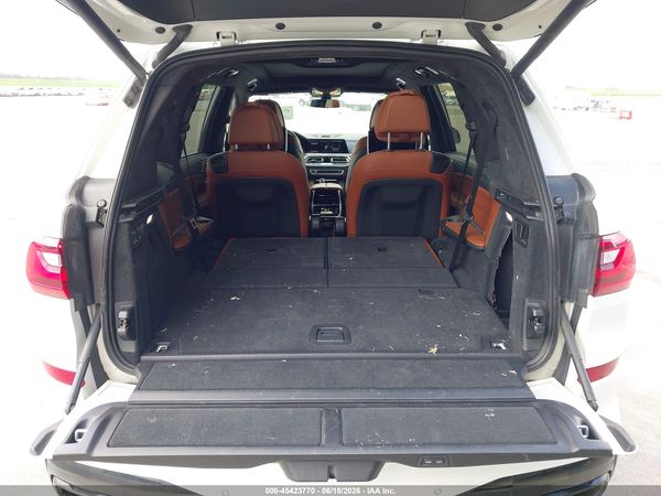 2020 BMW X7 M50I