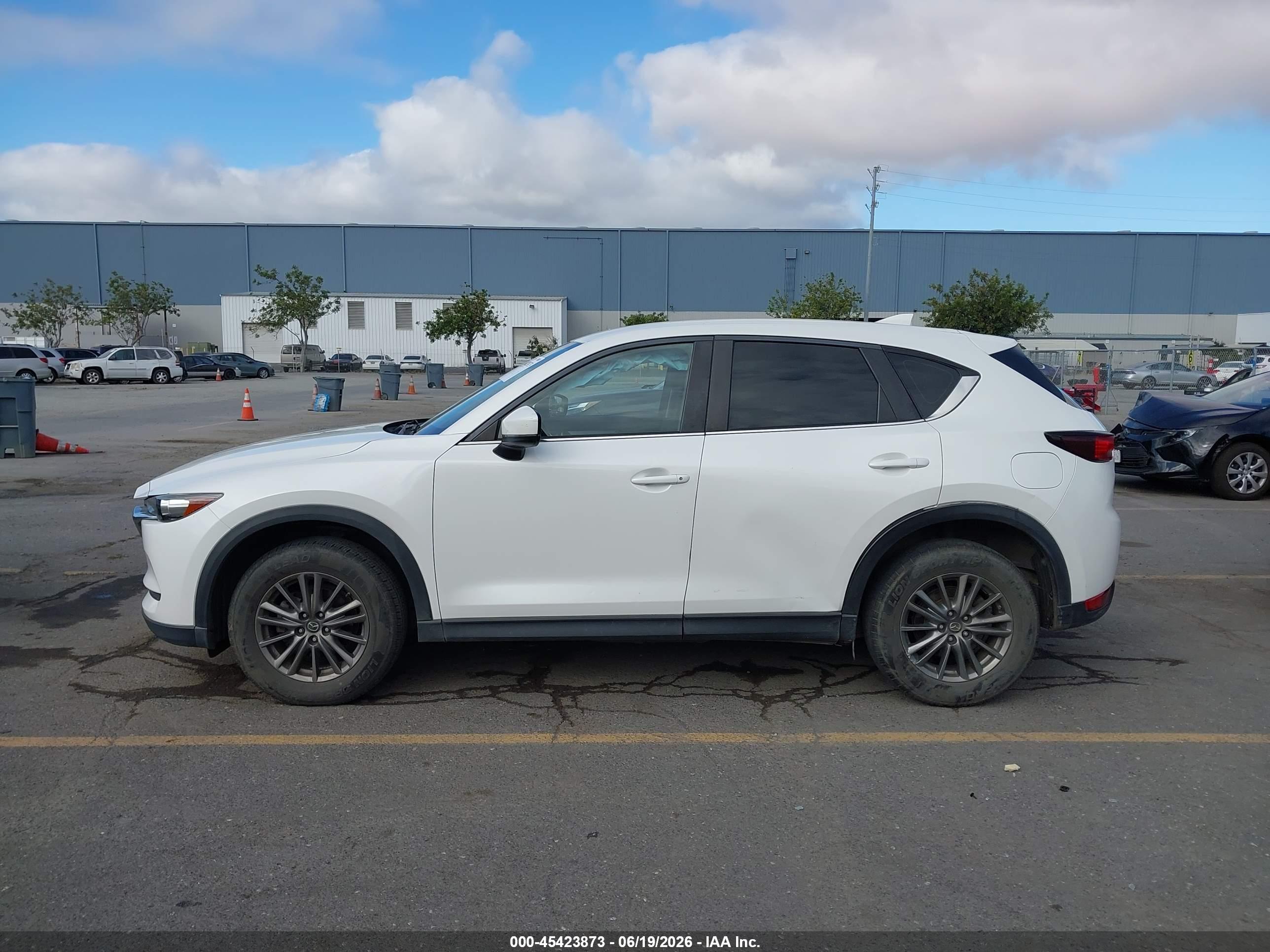 2017 MAZDA CX-5 SPORT