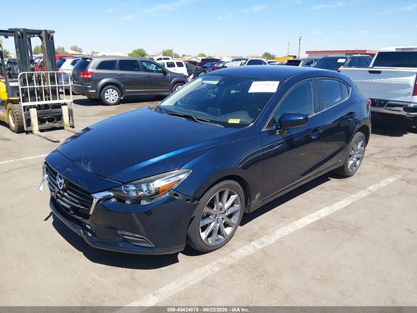2018 MAZDA MAZDA3 TOURING