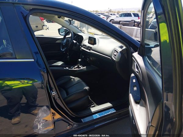 2018 MAZDA MAZDA3 TOURING