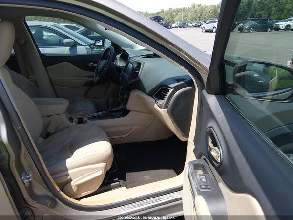2019 JEEP CHEROKEE LATITUDE FWD