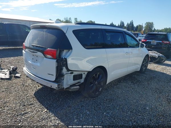 2018 CHRYSLER PACIFICA LIMITED — I4