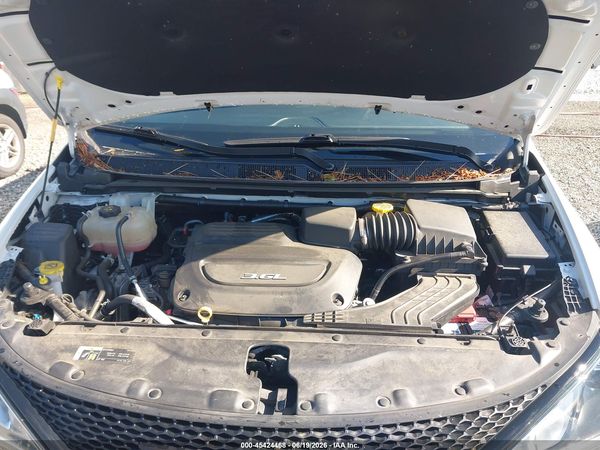 2018 CHRYSLER PACIFICA LIMITED — I10