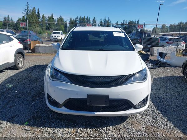 2018 CHRYSLER PACIFICA LIMITED — I115