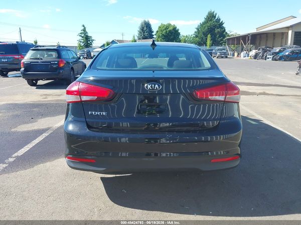2017 KIA FORTE LX