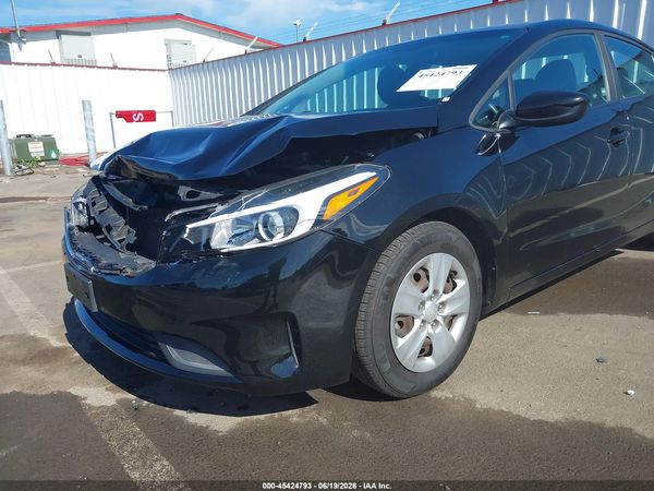 2017 KIA FORTE LX