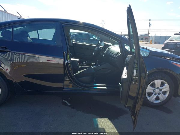 2017 KIA FORTE LX