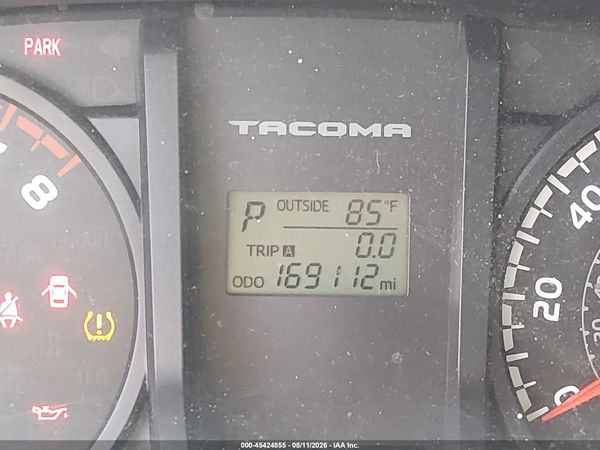 2017 TOYOTA TACOMA SR