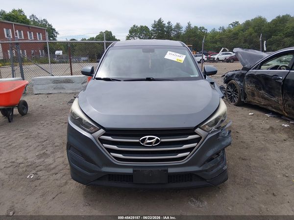 2017 HYUNDAI TUCSON SE