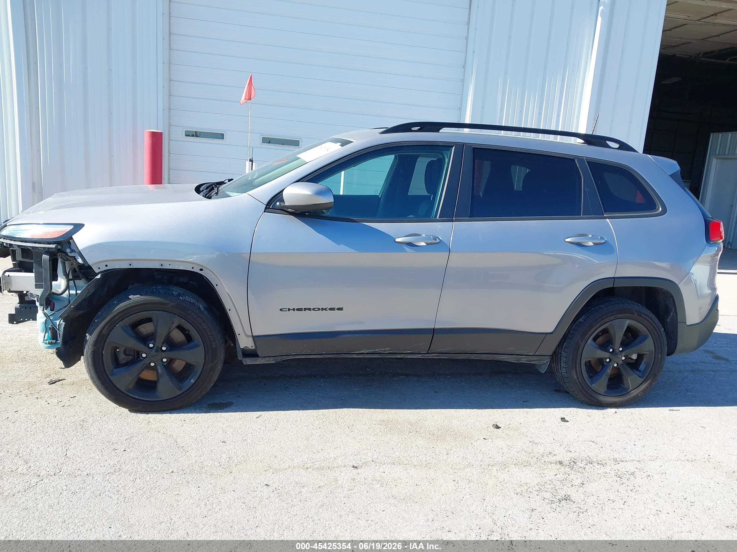 2018 JEEP CHEROKEE LATITUDE FWD