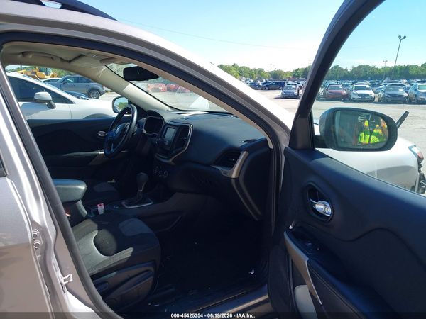 2018 JEEP CHEROKEE LATITUDE FWD