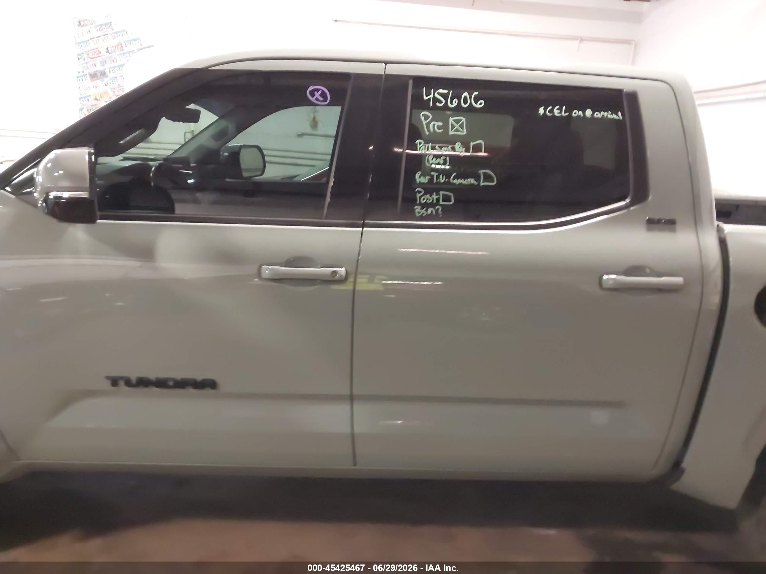 2022 TOYOTA TUNDRA SR5