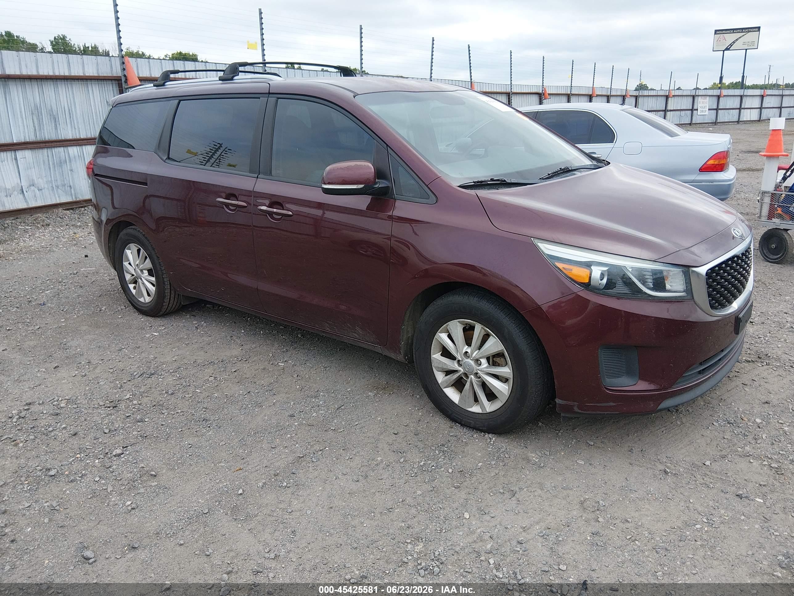2016 KIA SEDONA LX