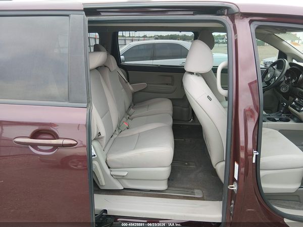 2016 KIA SEDONA LX