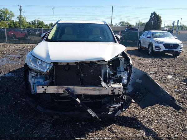 2019 TOYOTA HIGHLANDER XLE