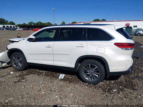 2019 TOYOTA HIGHLANDER XLE