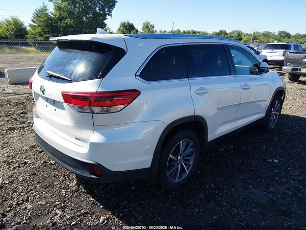 2019 TOYOTA HIGHLANDER XLE