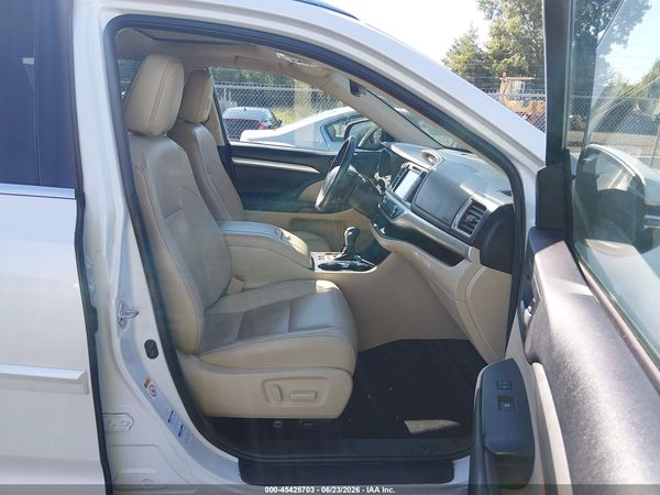 2019 TOYOTA HIGHLANDER XLE