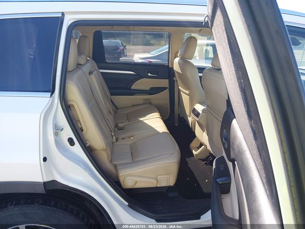 2019 TOYOTA HIGHLANDER XLE