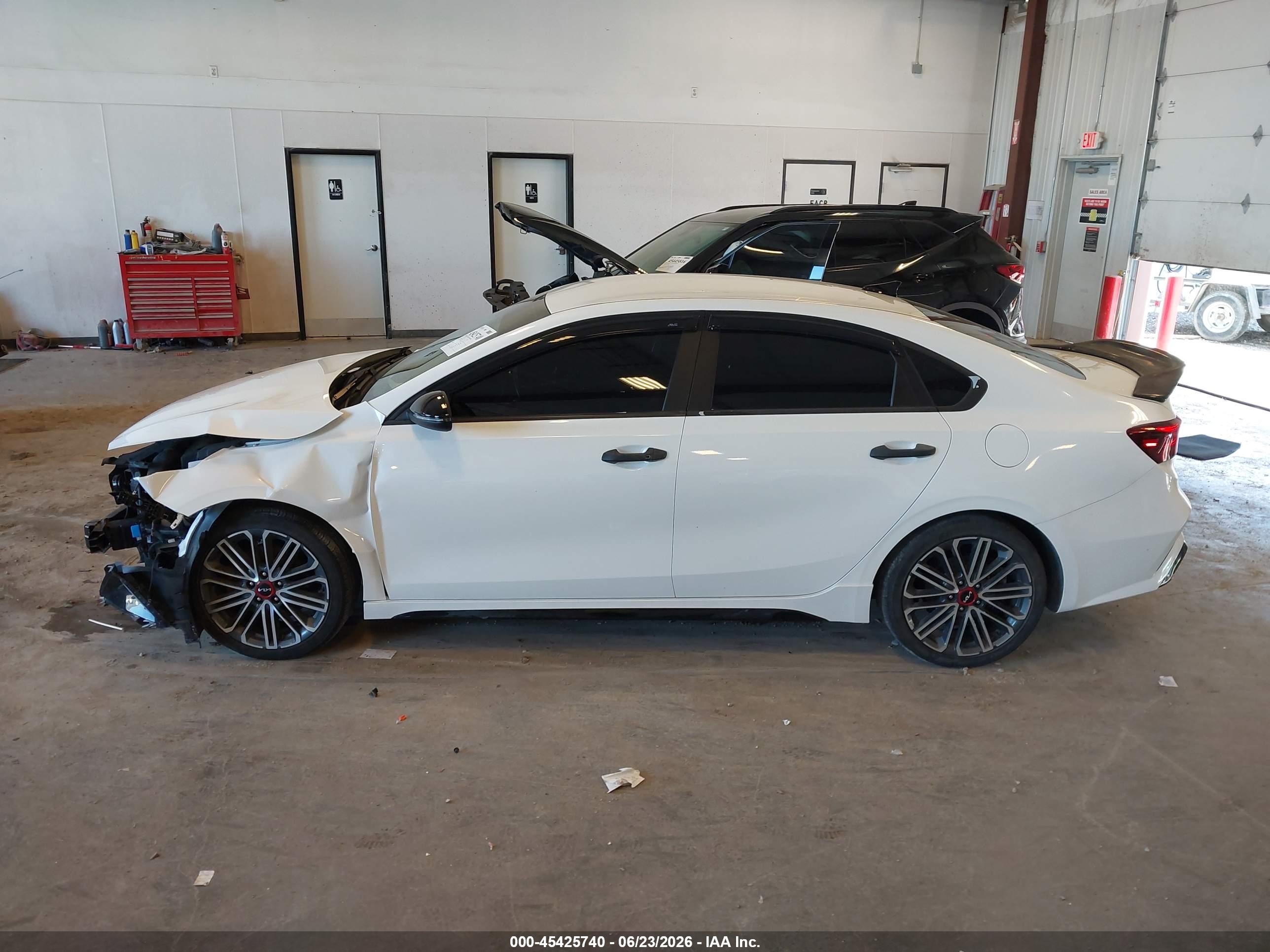 2023 KIA FORTE GT