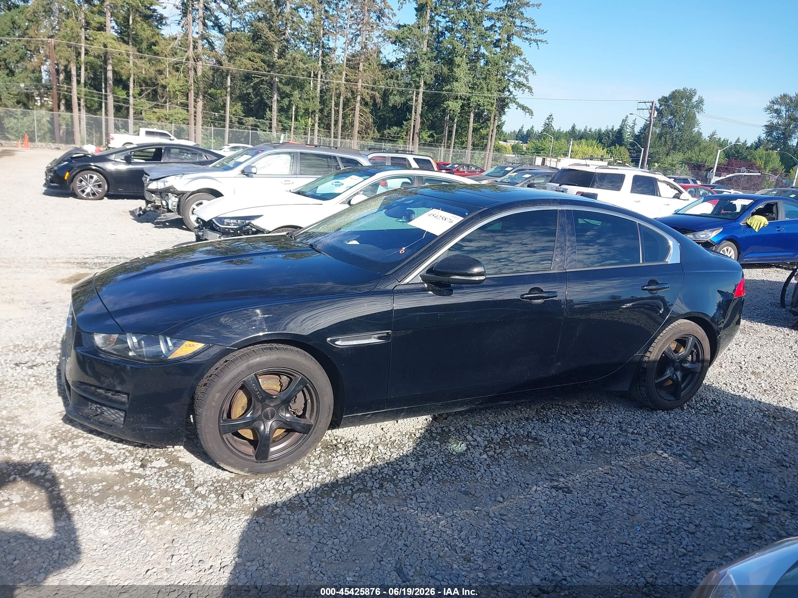 2017 JAGUAR XE 25T