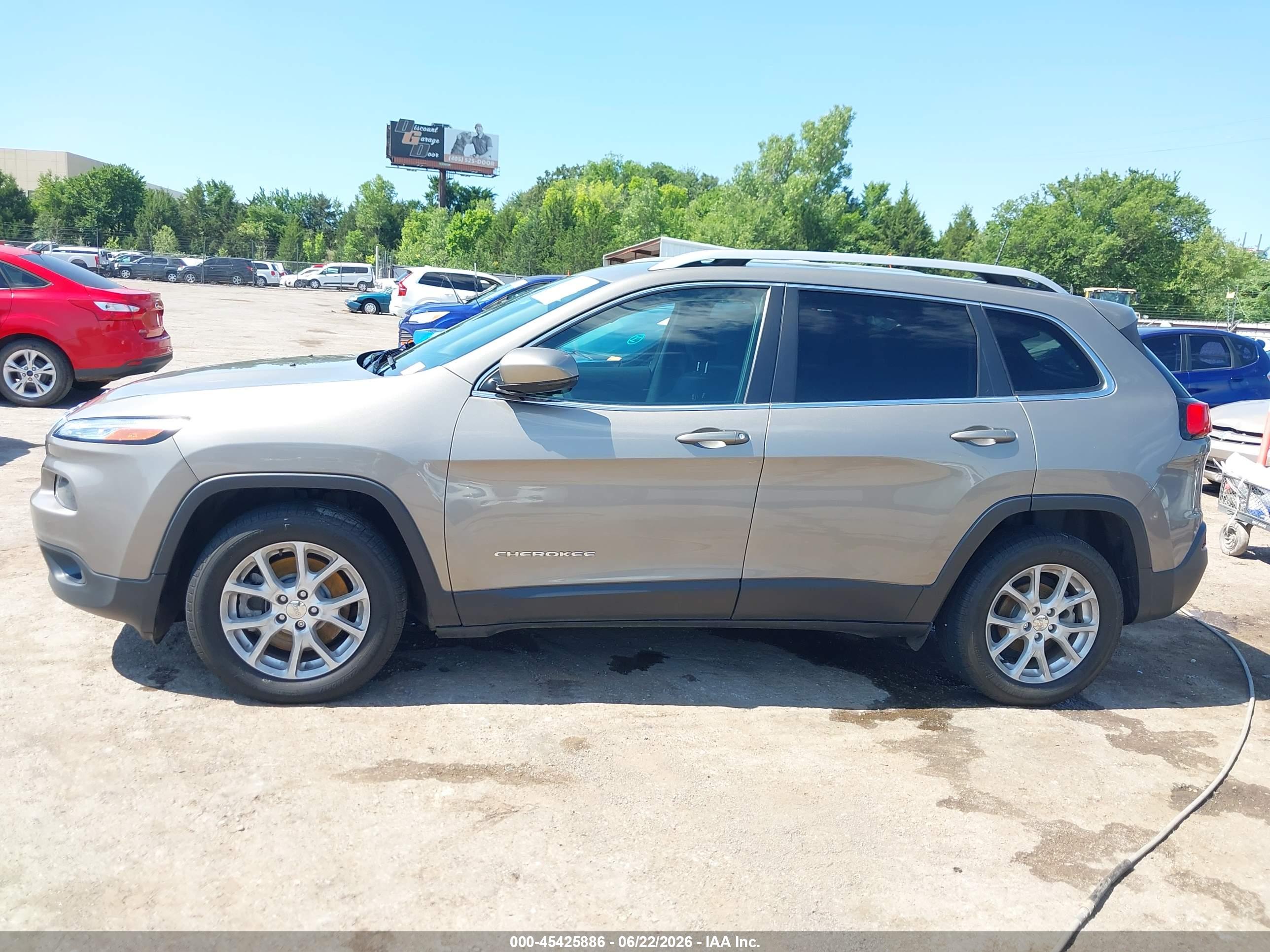 2017 JEEP CHEROKEE LATITUDE FWD