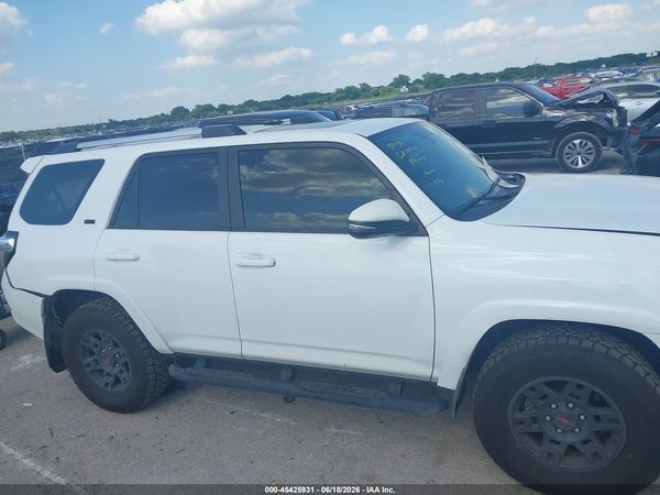 2024 TOYOTA 4RUNNER SR5 PREMIUM
