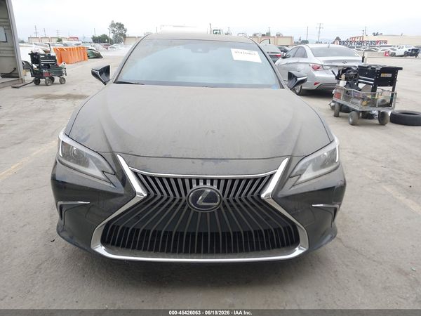 2019 LEXUS ES 300H