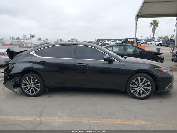 2019 LEXUS ES 300H