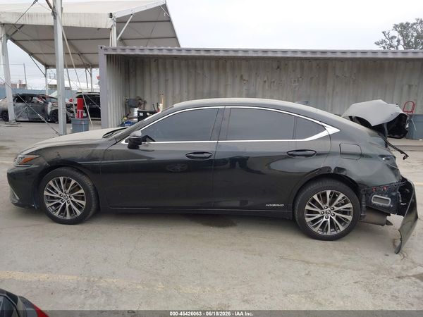 2019 LEXUS ES 300H