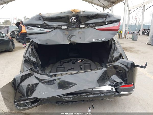 2019 LEXUS ES 300H